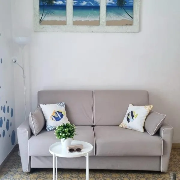 Appartamento sole, mare & giardino，位于洛阿诺的酒店