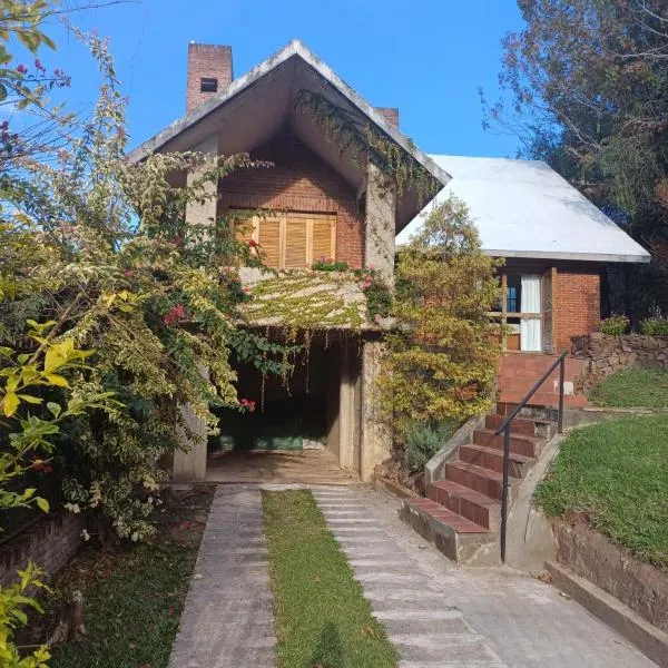 La Casa del Bosque，位于Balneario Ipora的酒店