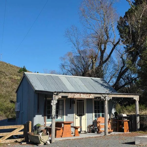 Jack Daniels Rest Gateway to Tekapo and the MacKenzie District，位于伯克斯帕斯的酒店