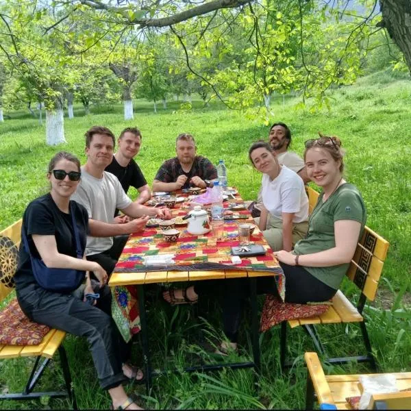 NURATA MOUNTAINS HOMESTAY Shiringul，位于Yukary-Ukhum的酒店