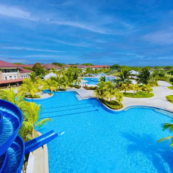 Aquamira Hotel & Resort，位于Tanza的酒店