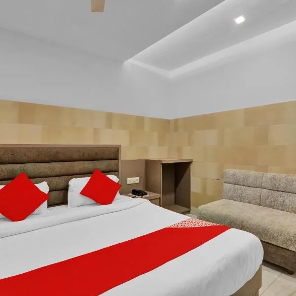 Super Hotel O Sada Shiv Guest House，位于戈勒克布尔的酒店