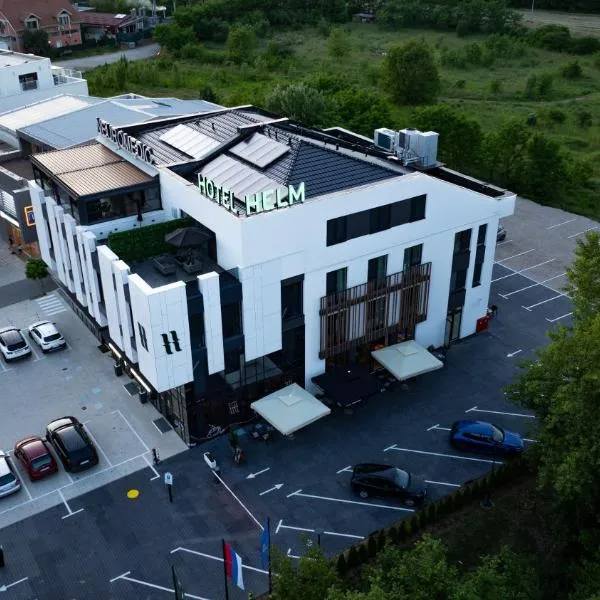 Hotel Helm，位于尼什的酒店