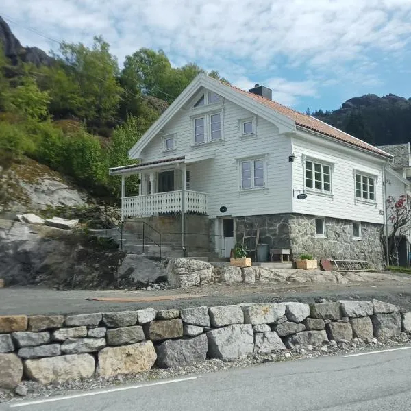 Jøssingfjord Gjestehus og Overnatting，位于Sokndal的酒店