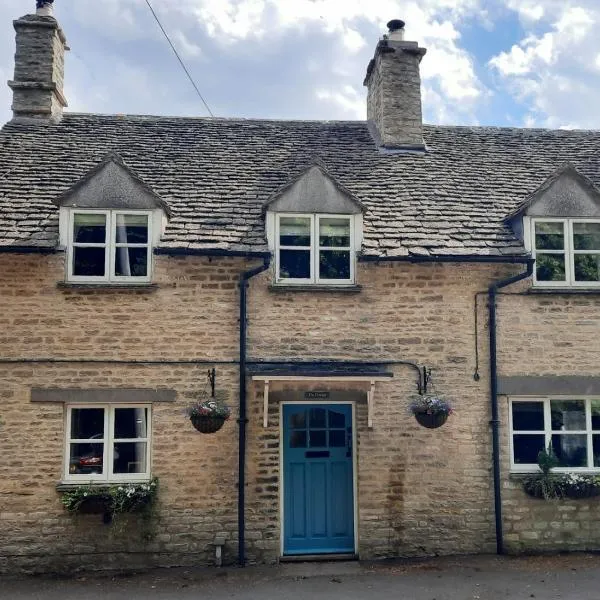Cotswold Cottage Bed & Breakfast，位于Luckington的酒店