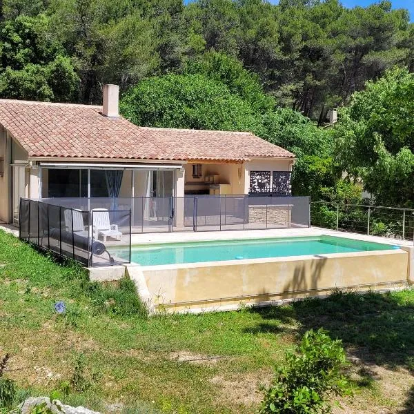 Gîte Chrysalide du Luberon，位于谢瓦布朗克的酒店