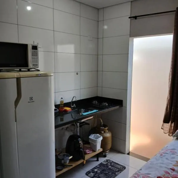 Kitnet mobiliada aconchegante，位于隆德里纳的酒店