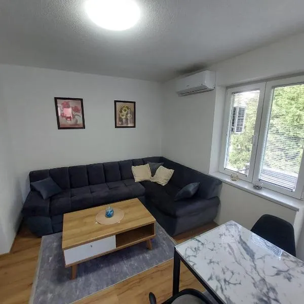Apartman "MEDENI"，位于比哈奇的酒店