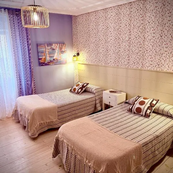 Hostal Boutique Puerta del Sol，位于托雷拉韦加的酒店