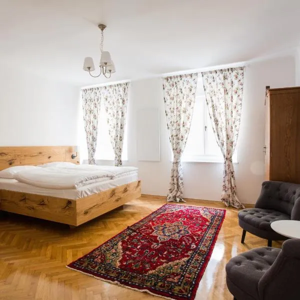 KIRCHENWIRT an der Weinstrasse - Boutique Hotel，位于埃伦豪森的酒店
