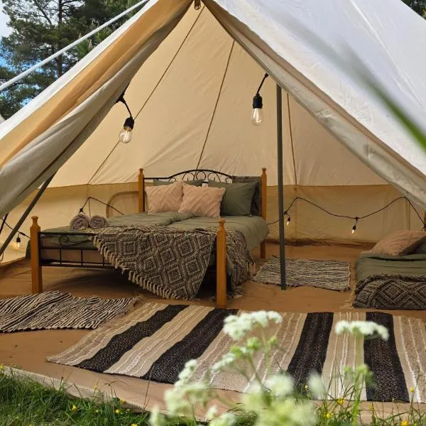 Glamping & Homestay in Kihnu，位于Rootsiküla的酒店