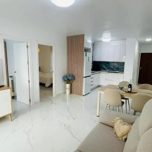 Beautifully Apartment Del Cura Beach View，位于托雷维耶哈的酒店