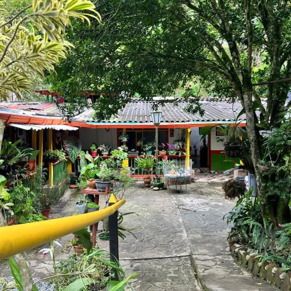 Casa de La Abuela Irene，位于卡拉尔卡的酒店