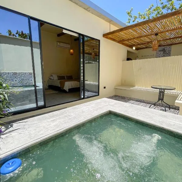 Cabaña Privada con Jacuzzi en la Hacienda Nápoles，位于多拉代尔的酒店