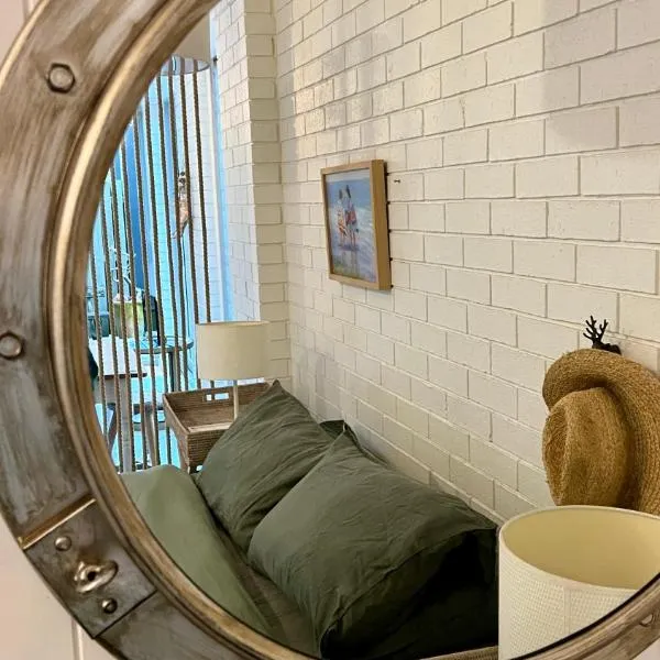 Coastal Drift - One - Small Dog Friendly，位于伊鲁卡的酒店