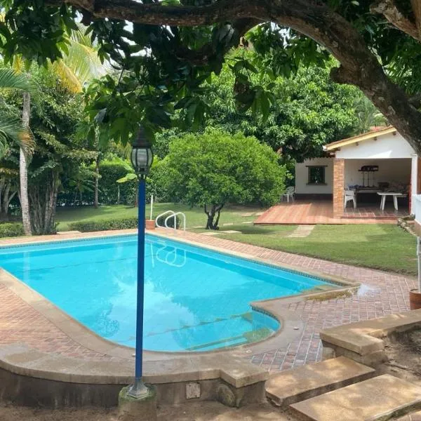 CASA QUINTA CON PISCINA PRIVADA en Melgar Tolima，位于梅尔加的酒店