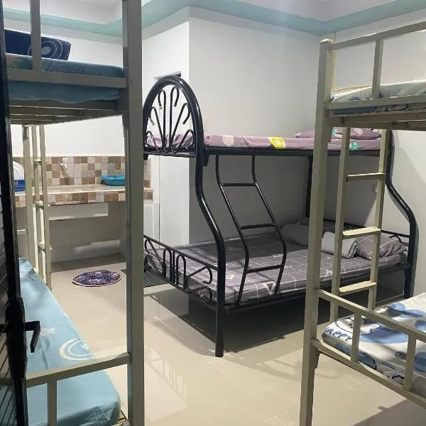 Leonisa Transient House，位于马里韦莱斯的酒店