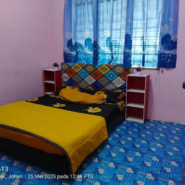 Homestay d' Tengah Bandar Kuala Rompin，位于瓜拉弄宾的酒店