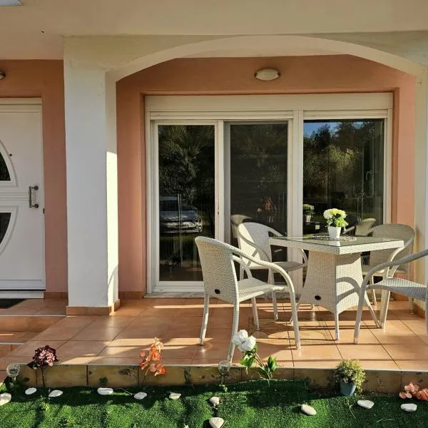 JASMINE HOUSE Potos，位于波托什的酒店