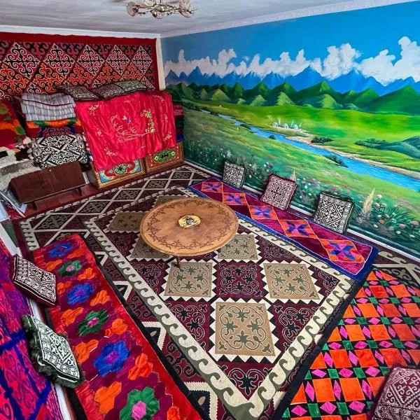 Ay-Rus Guest house Salt Lake，位于Malovodnoye的酒店