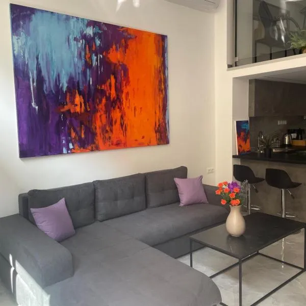 F48 Luxury Apartment，位于卡瓦拉的酒店