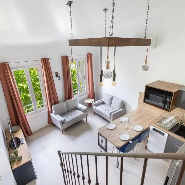 Le Duplex des Ocres - 2 bedrooms - Air conditioning - WiFi，位于阿普特的酒店