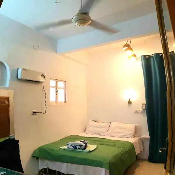 HabuHeritageHomeStayInLuxor，位于Al Aqālitah的酒店