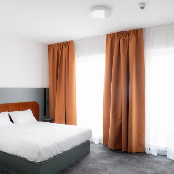 B&B HOTEL Leszno，位于莱什诺的酒店