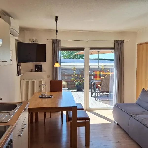 OSTSEE-Ferienhaus RAMONA - am Strand & ruhig，位于赫亨基尔兴的酒店