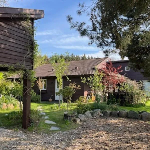 Charming idyllic wooden house，位于普赖斯特的酒店