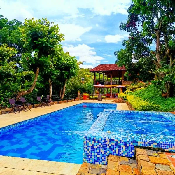 Hotel Casas de Campo El Ciruelo，位于圣希尔的酒店