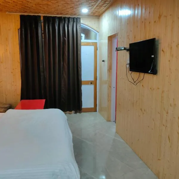 Hotel Prem Palace，位于帕尼托的酒店