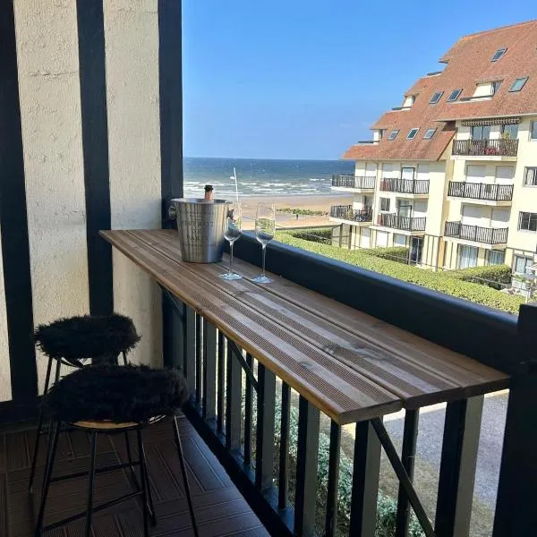 Appartement front de mer Cabourg，位于卡布尔的酒店