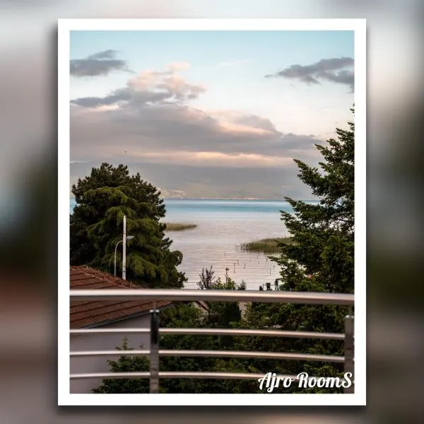 Ajro Rooms，位于斯特鲁加的酒店