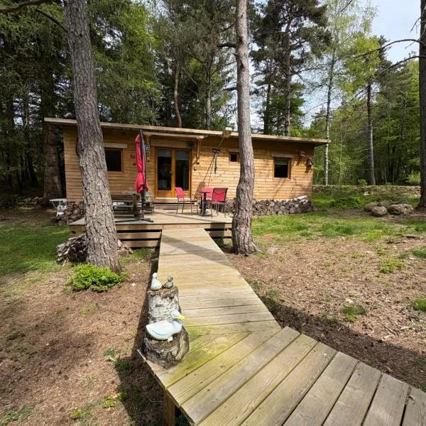 Chalet papillon Domaine de la Mamounette，位于Boussoulet的酒店
