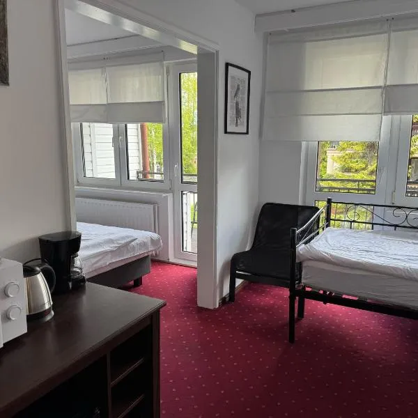 Willa Barbara Rooms and Apartments，位于加茨比亚格拉的酒店