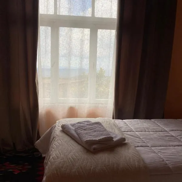 Vila Llulla，位于克鲁亚的酒店