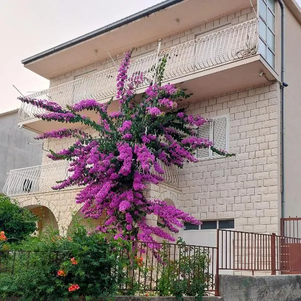 Podstrana Sea View Apartments，位于珀德垂那的酒店