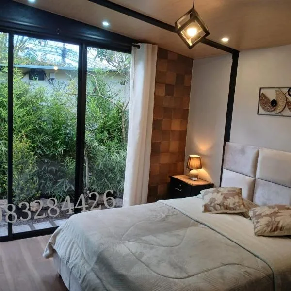 Hotel Jardines Ambato，位于安巴托的酒店