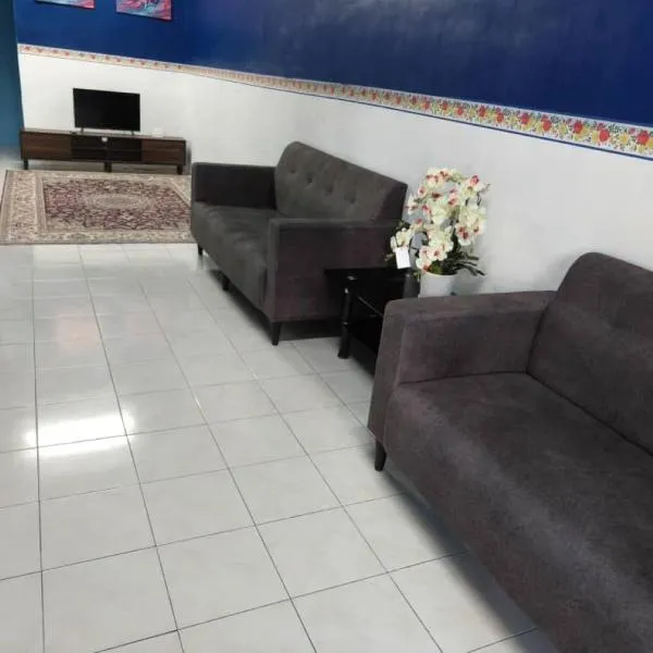 MyLittle Homestay，位于丹戎马林的酒店