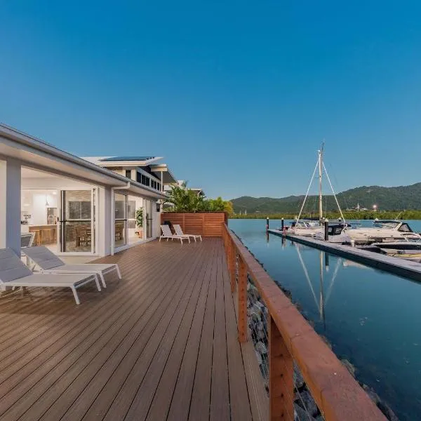 Cove 18 - Luxury beach house，位于埃尔利海滩的酒店