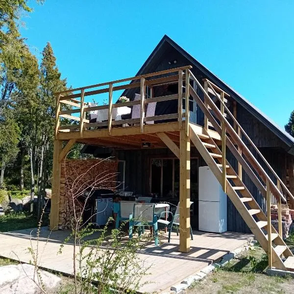 Boheemlaslik pööning Pädaste lahe ääres，位于帕达斯特的酒店