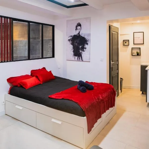 Studio Cosy avec jacuzzi privé，位于贝济耶的酒店