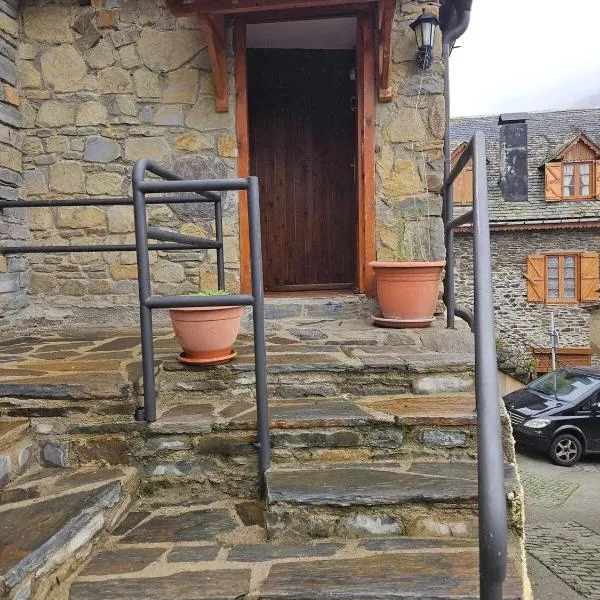 Spacious House in Canejan with Mountain View，位于Caneján的酒店