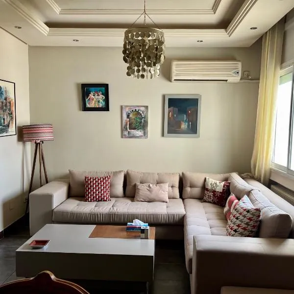 Carthage les pins, Central apartment in la Marsa，位于Dār Şāliḩ Bey的酒店