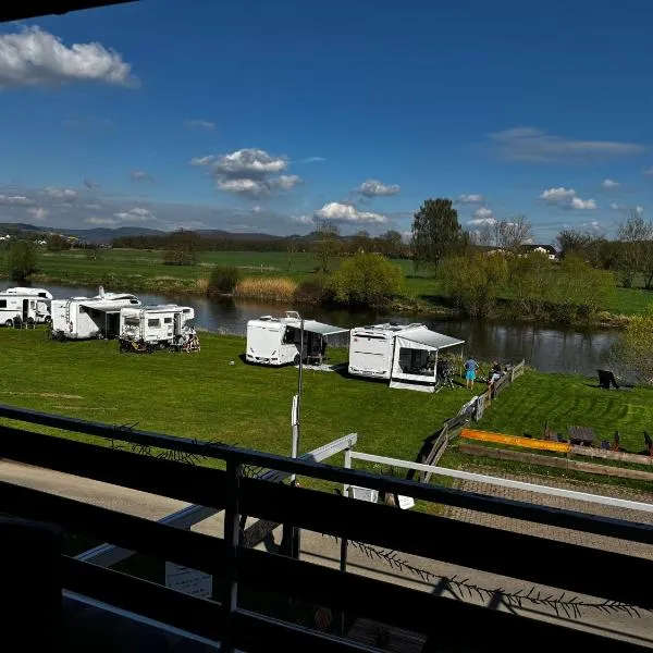 Campingplatz Weserterrassen Polle，位于Polle的酒店