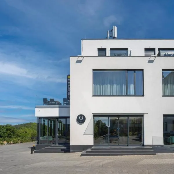 Hotel Golf Prague，位于布拉格的酒店