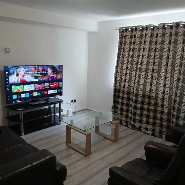 Modern Apartment in Southeast London，位于普拉姆斯特德的酒店