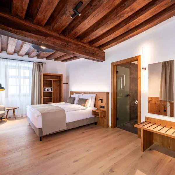 Hotel Traube Rattenberg，位于拉滕堡的酒店
