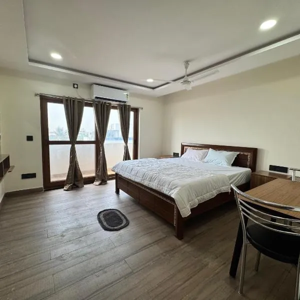 hOTEL MADHAVA RESIDENCY，位于卡基纳达的酒店